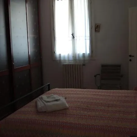 Casa Centro Storico * ريميني
